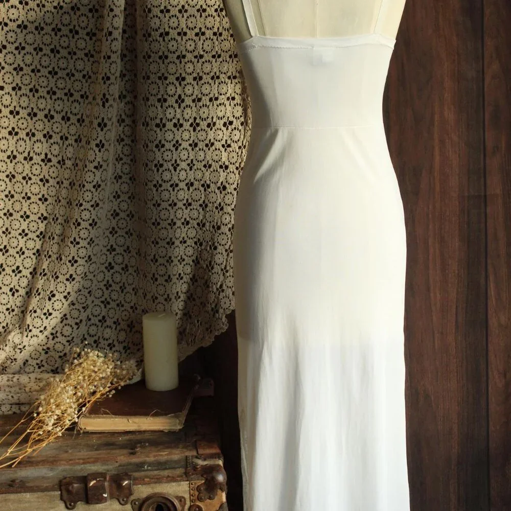 Vintage 1970s Slip, Montgomery Ward Ankle Length White Nightgown, Size 10/32 - Picture 11 of 11